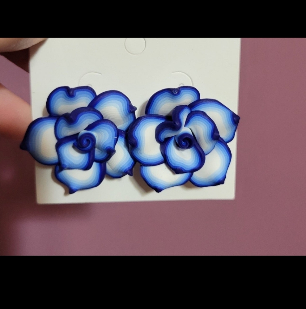 Floral clay earrings